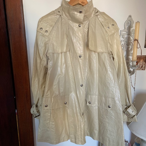 Calvin Klein Jackets & Blazers - Calvin Klein cream/white rain trench coat